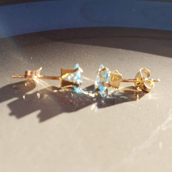 14K Yellow Gold Blue Topaz Stud Earrings - Picture 3 of 3